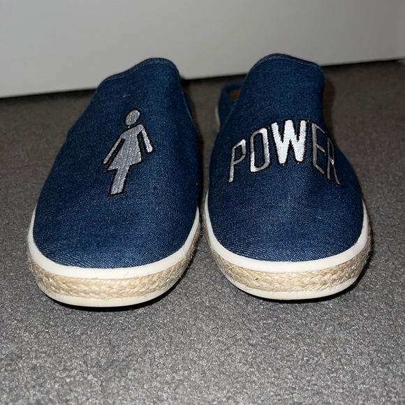 Aerosoles embroidered Girl Power Fun For All Slip On Sneaker Women’9 - Picture 2 of 12